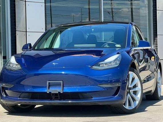 TESLA MODEL 3 2018 5YJ3E1EB1JF116096 image TESLA MODEL 3 2018 5YJ3E1EB1JF116096 image